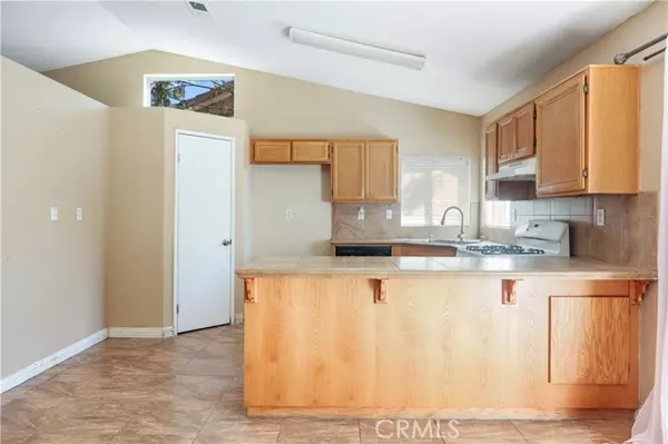 Adelanto, CA 92301,14820 REDWOOD Street