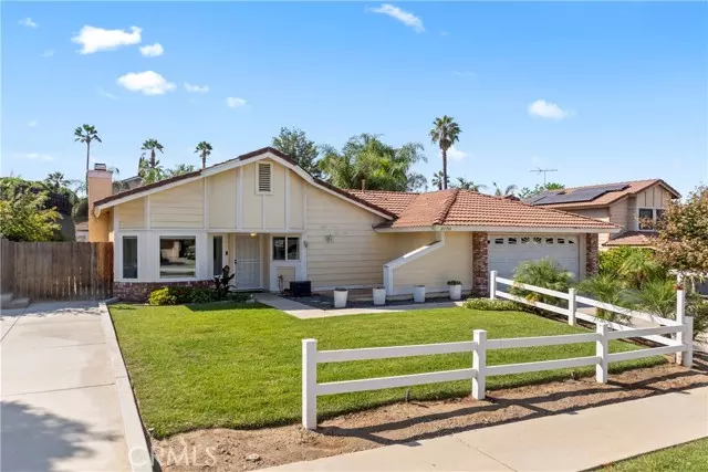2170 Kiwi Circle, Corona, CA 92879