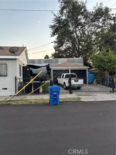 Vernon, CA 90058,3201 Long Beach