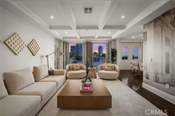 1835 Pandora #402, Los Angeles, CA 90025
