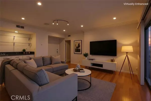 Los Angeles, CA 90035,1115 S Elm Drive #207