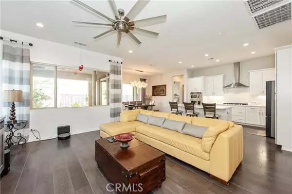 Corona, CA 92883,11828 Wandering Way