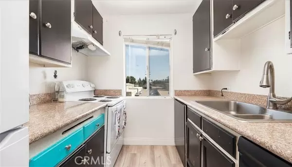 Fullerton, CA 92831,400 N Acacia #D35