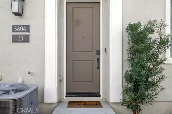 Fontana, CA 92336,5604 Altamura Way #11