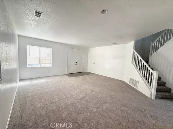 Lancaster, CA 93535,2709 E Avenue J4