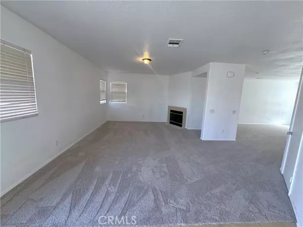 Lancaster, CA 93535,2709 E Avenue J4