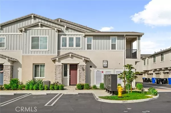 Fontana, CA 92336,16570 Wyndham #12