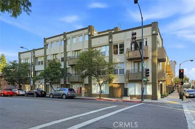 80 N Raymond Avenue #212, Pasadena, CA 91103