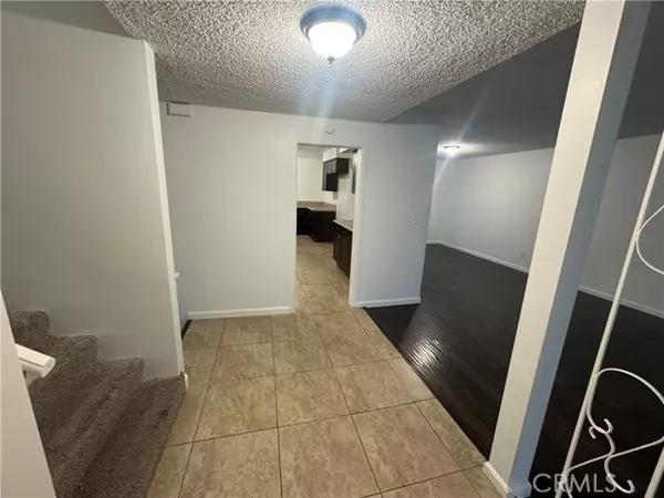 Winnetka (los Angeles), CA 91306,20258 Runnymede Street