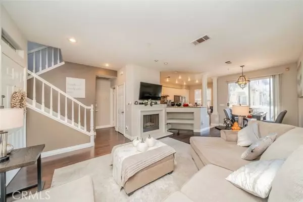 Anaheim, CA 92802,549 W Summerfield