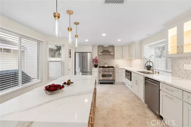 29 Cedarlake #53, Irvine, CA 92614