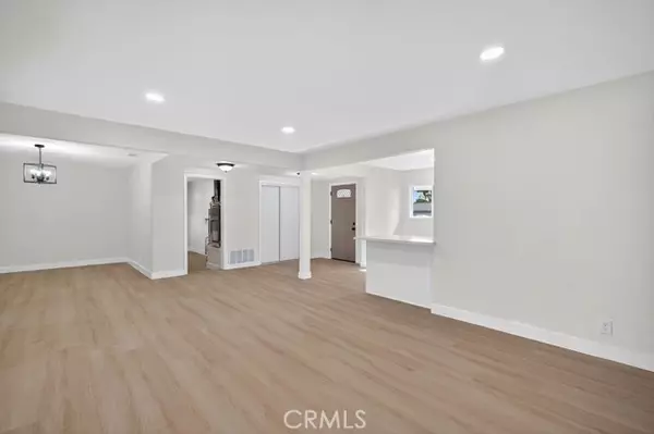 Rialto, CA 92376,606 E Jackson