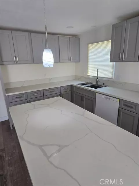 Colton, CA 92324,725 W K
