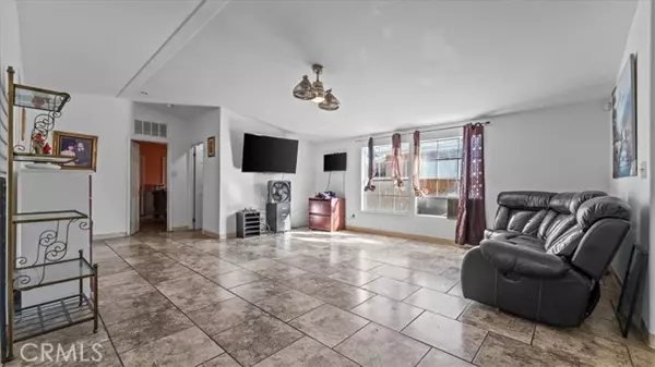 San Jacinto, CA 92583,335 E Mead