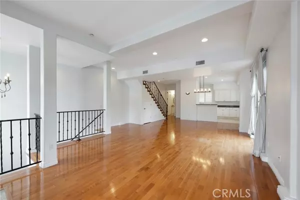 Valley Village, CA 91601,5027 Colfax Avenue #1