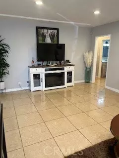 Bellflower, CA 90706,9917 Van Ruiten