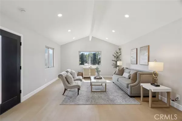 Granada Hills (los Angeles), CA 91344,15631 Harvest Street