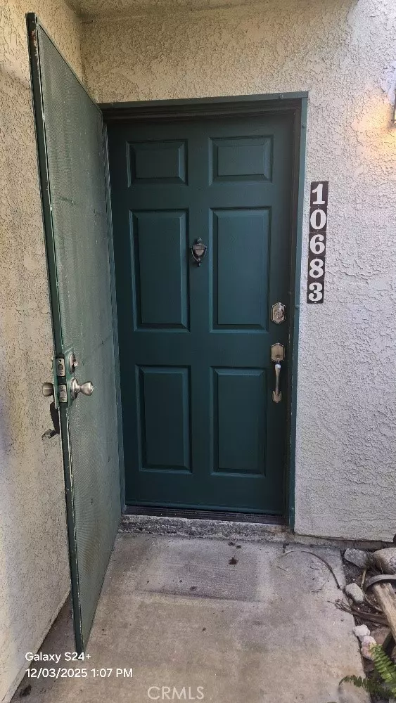 Los Alamitos, CA 90720,10683 Walnut