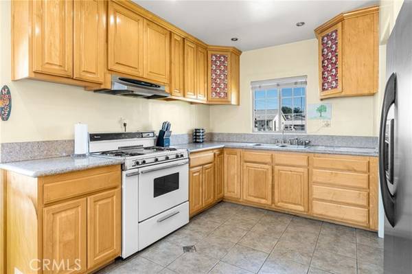 Covina, CA 91722,4015 N Shadydale