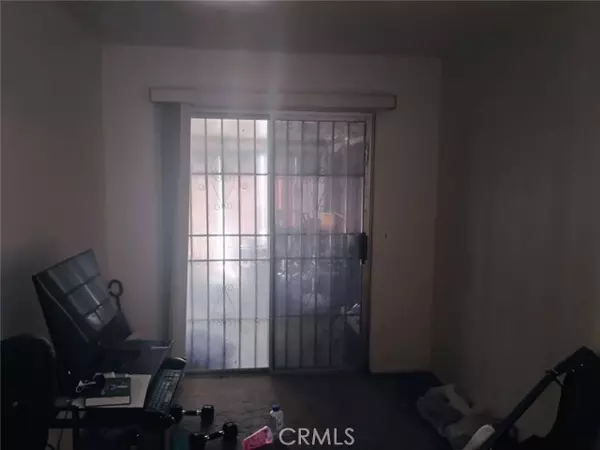 Fontana, CA 92335,15308 Holly Drive