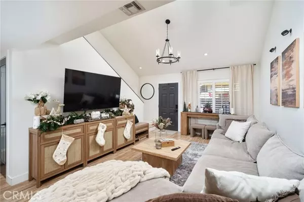 435 W 9th Street #A6, Upland, CA 91786