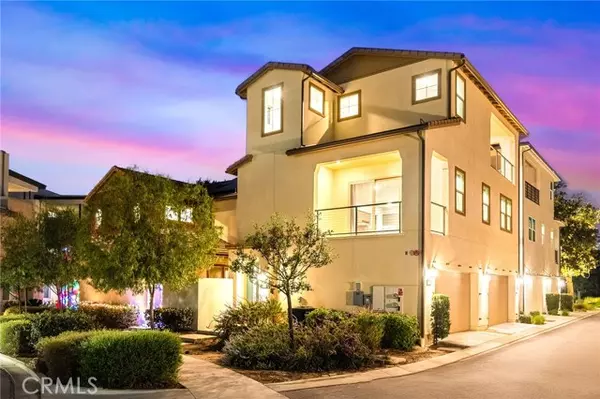 Irvine, CA 92618,115 Frame