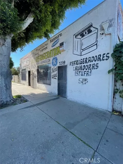 Los Angeles, CA 90001,7019 Compton Avenue