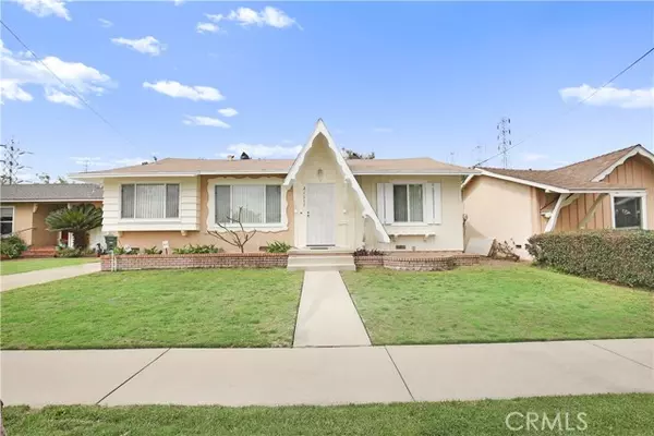 Lakewood, CA 90715,21117 Longworth Avenue