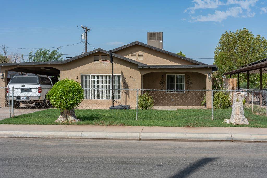 655 S 11th Street, Brawley, CA 92227