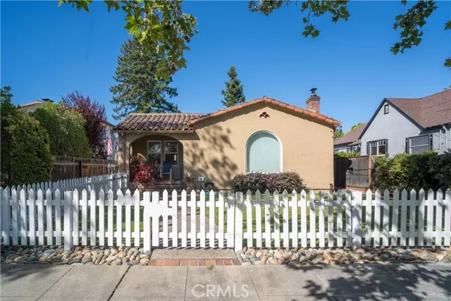 334 Iris Street, Redwood City, CA 94062