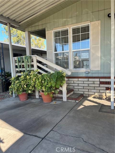 10001 W Frontage Street #19, South Gate, CA 90280