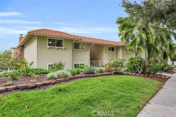 Laguna Woods, CA 92637,2139 Ronda Granada #Q