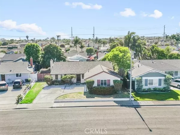 17851 Carranza Lane, Huntington Beach, CA 92647