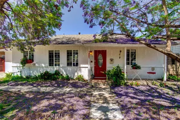 7237 Anatola Avenue, Van Nuys (los Angeles), CA 91406