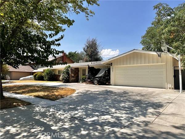 1027 E Avenue J5, Lancaster, CA 93535