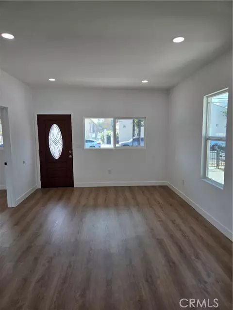 1237 E 51st Street, Los Angeles, CA 90011