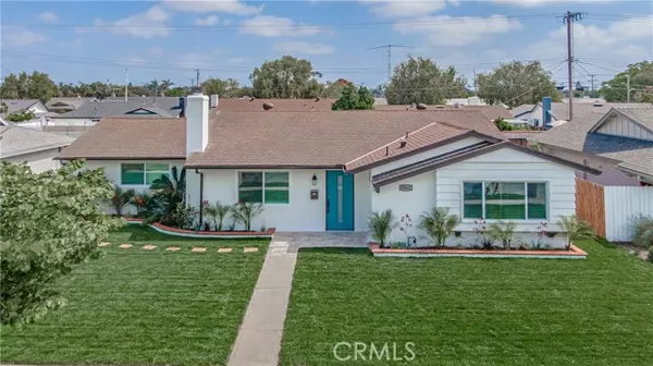 5562 Edinger Avenue, Huntington Beach, CA 92649