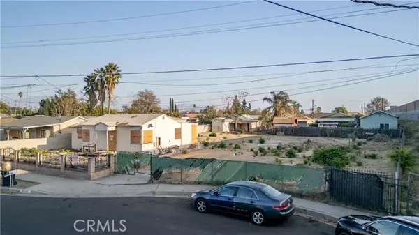 13722 Pierce Street, Pacoima (los Angeles), CA 91331