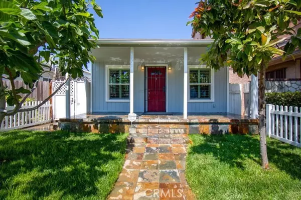 1071 Newport Avenue, Long Beach, CA 90804