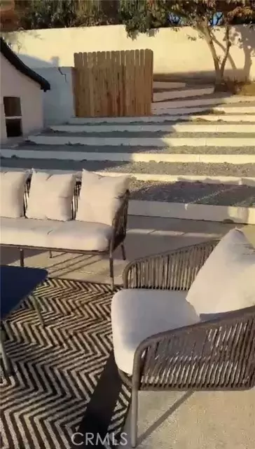 Los Angeles, CA 90065,401 W Avenue 37