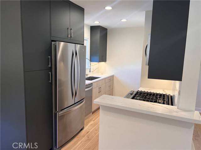 Valley Village, CA 91601,5126 Colfax Avenue
