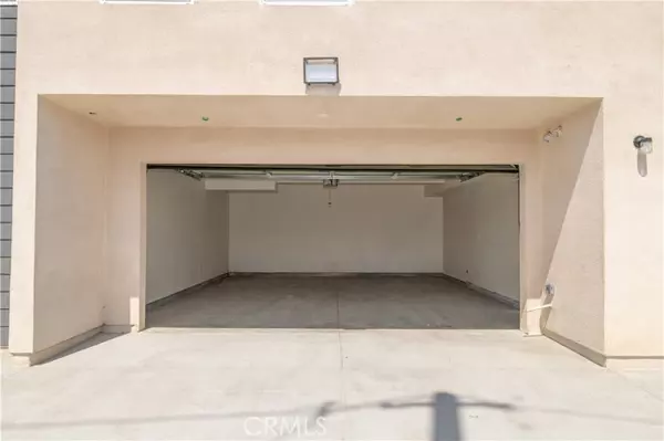 Cudahy, CA 90201,5017 Clara Street