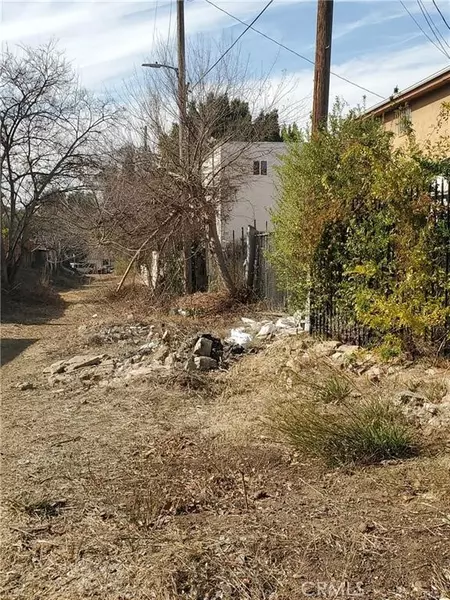 5925 Hayes Avenue, Los Angeles, CA 90042