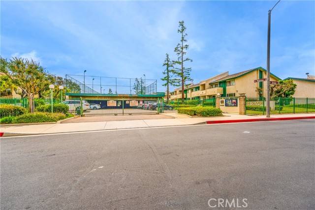 La Mirada, CA 90638,15321 Santa Gertrudes Avenue #J210
