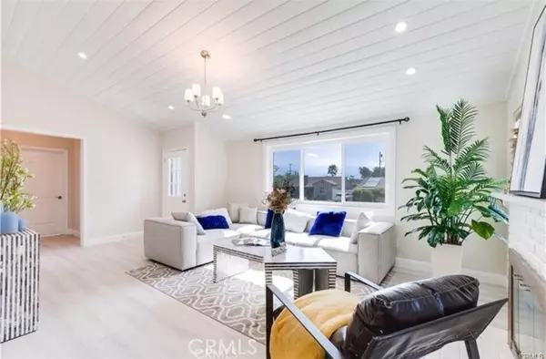 North Hollywood (los Angeles), CA 91606,6171 Cleon Avenue