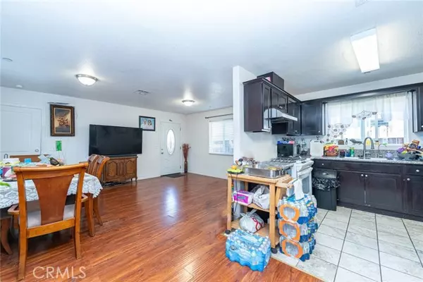 Los Angeles, CA 90001,8219 Crockett Boulevard