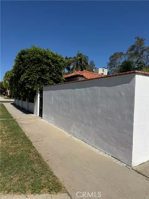 Encino (los Angeles), CA 91436,5230 Seville Avenue