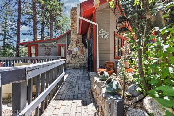 Crestline, CA 92325,25108 Grand View Drive