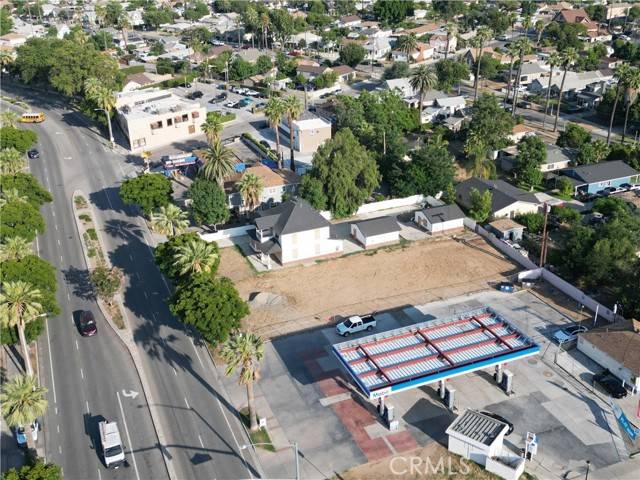 Riverside, CA 92507,2586 University Avenue