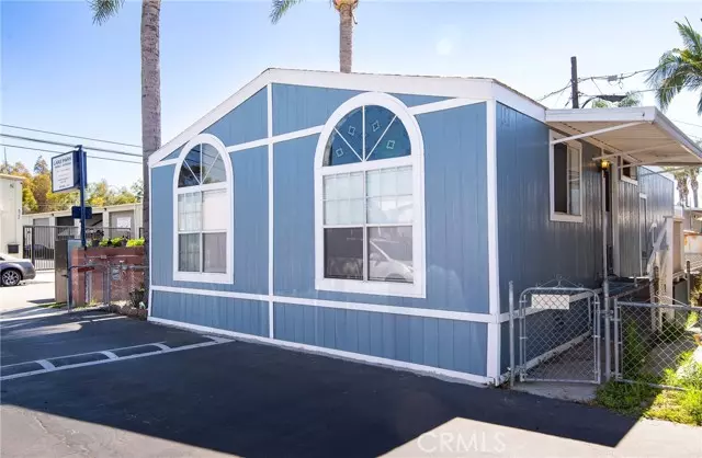 Bellflower, CA 90706,8811 Park Street #85